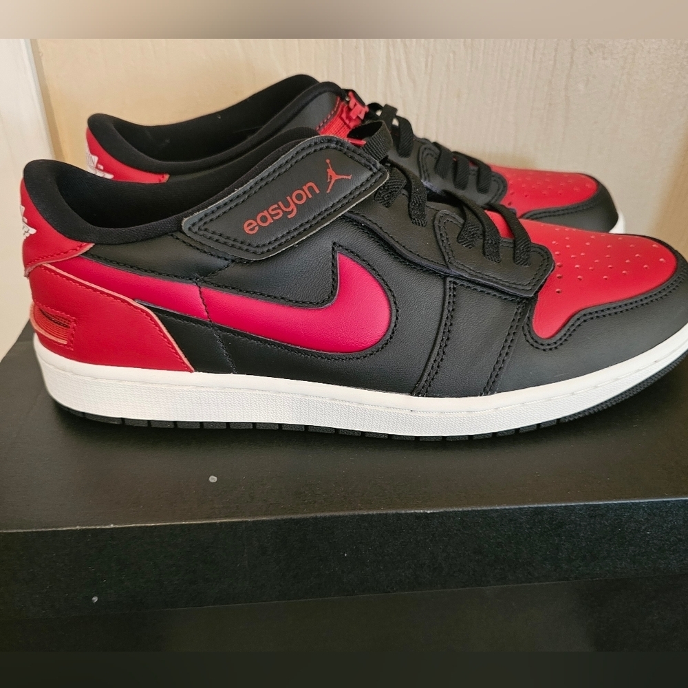 NIB Nike Flyease Sneakers Air Jordan Men's Easy On Adaptive Zip Red Black 11